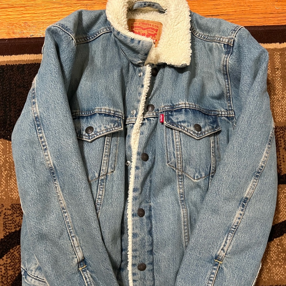Levi’s Jean Jacket size Medium